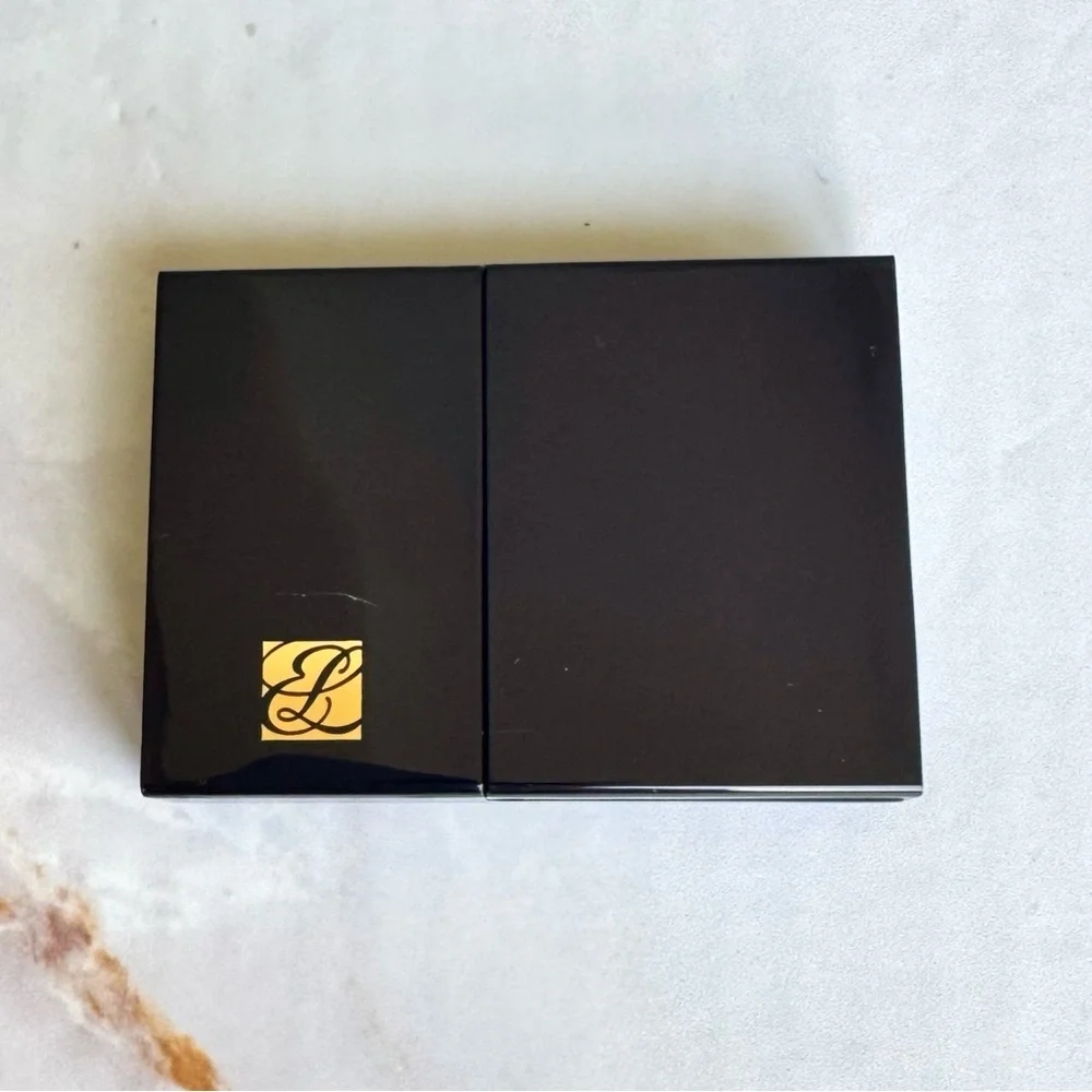 Estee Lauder Black Moon Light/Dark Amethyst / Pale Moon Eyeshadow Quad Palette
